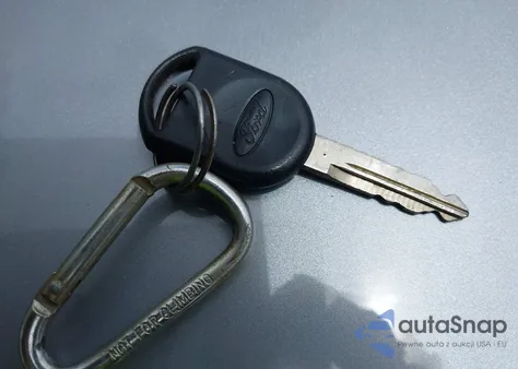 2007 Ford Mustang V6 Deluxe/V6 Premium from USA, damaged, VIN 1ZVFT80N075221362